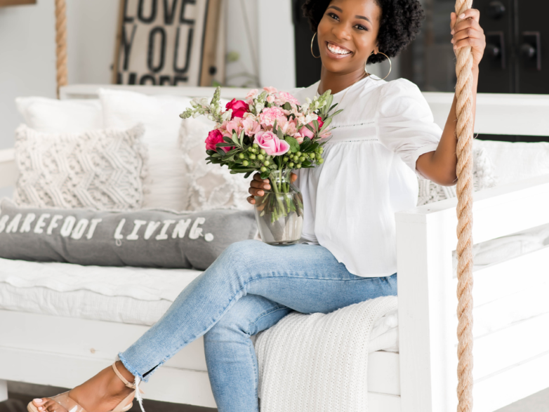 8 Ways Flowers Brighten Your Space, Girlfriend!